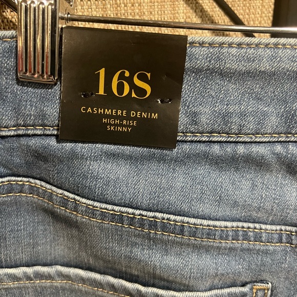 *NWT* WHBM Women's Cashmere High Rise Skinny Light Blue Jeans - Size 16s - Picture 4 of 7